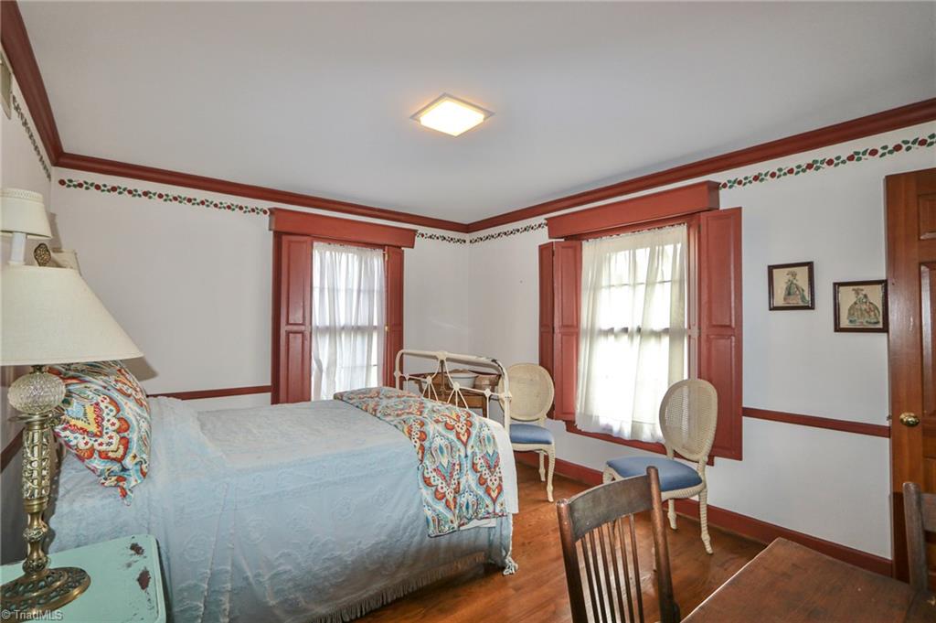 205 Hawthorne Road Elkin, NC 28621 - Photo 38 of 50