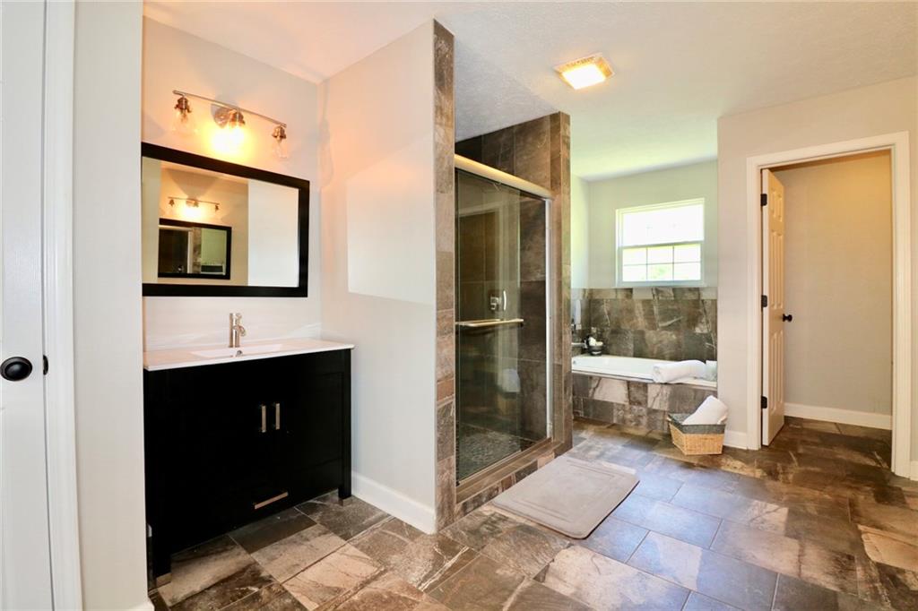 11103 Schoolhouse Road Fishers, IN 46037 - Photo 19 of 30 Gallery Image 19