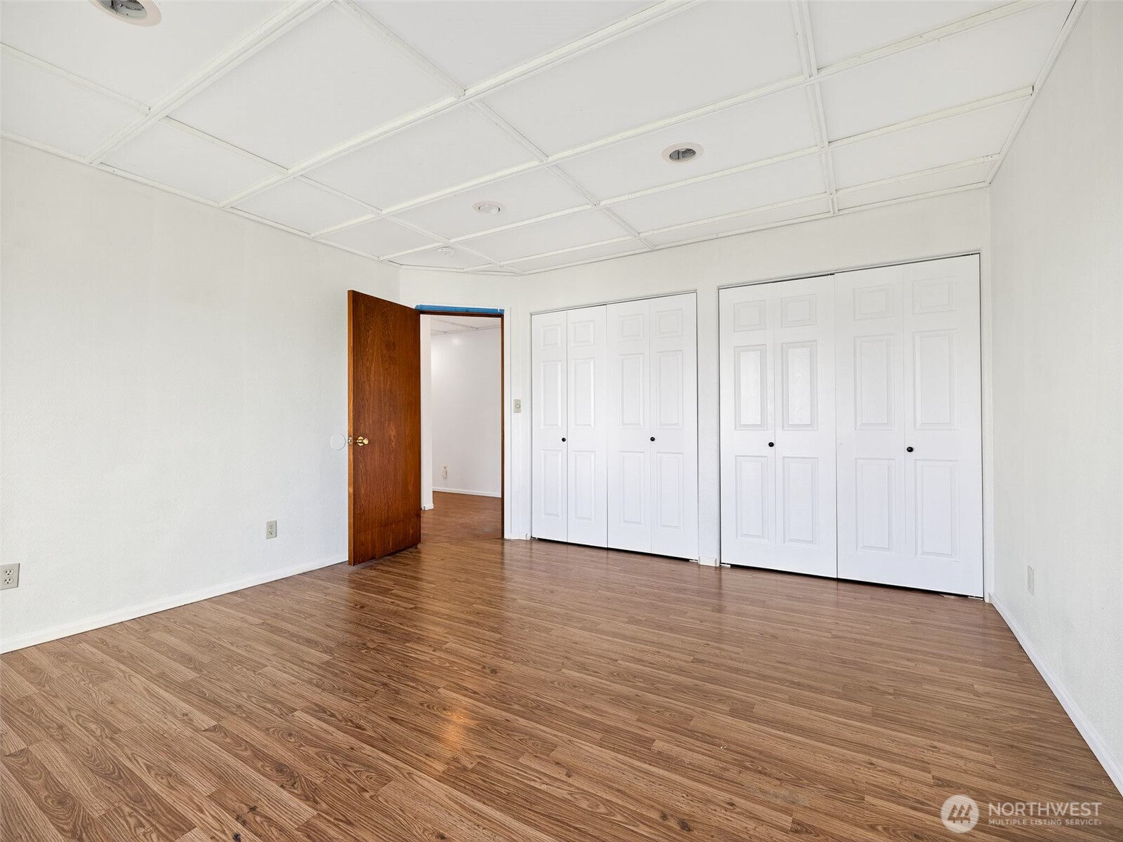 430 Gail Road Ellensburg, WA 98926 - Photo 17 of 40 a view of an empty room with wooden floor