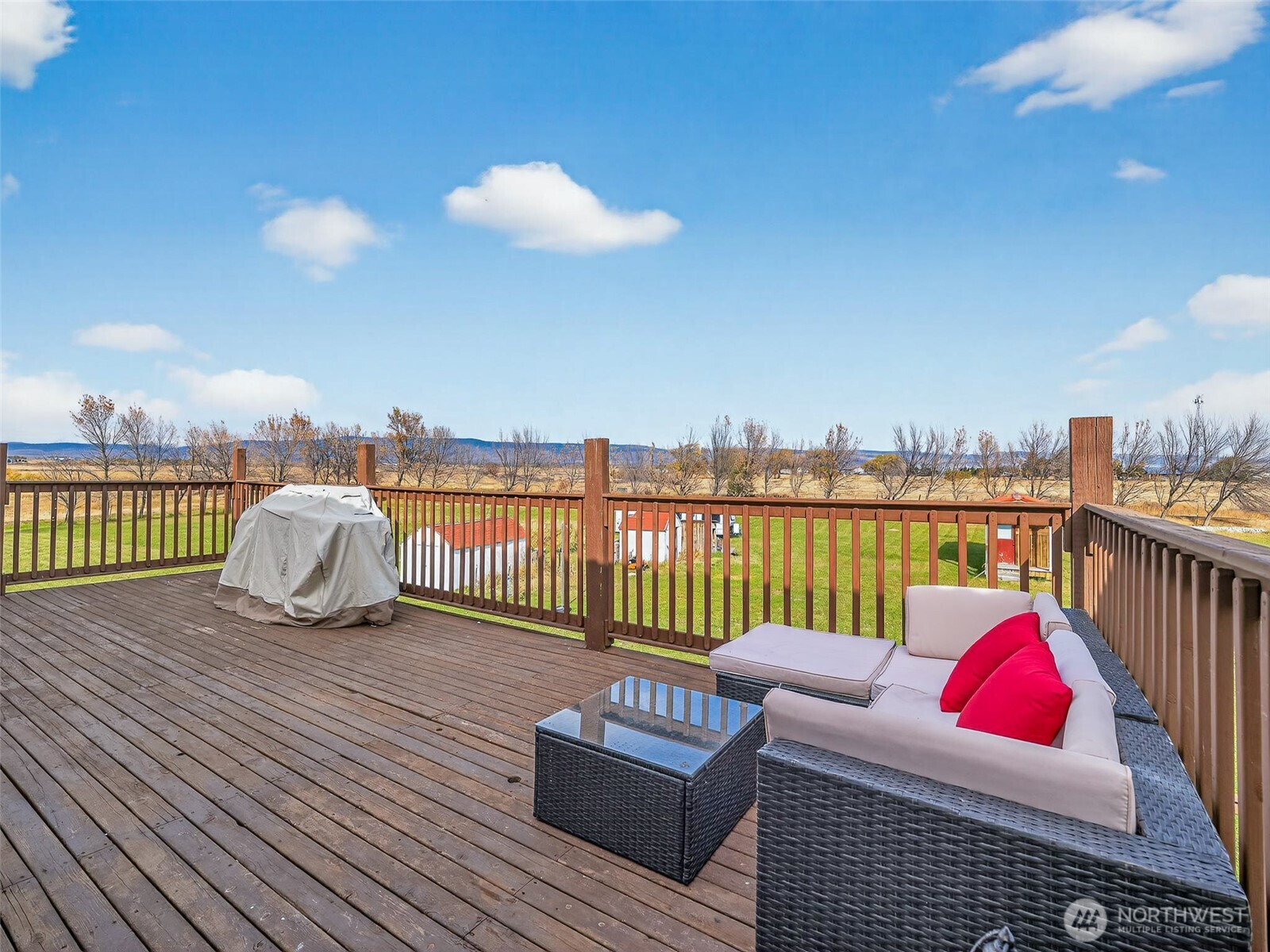 430 Gail Road Ellensburg, WA 98926 - Photo 38 of 40 a view of a roof deck with couches
