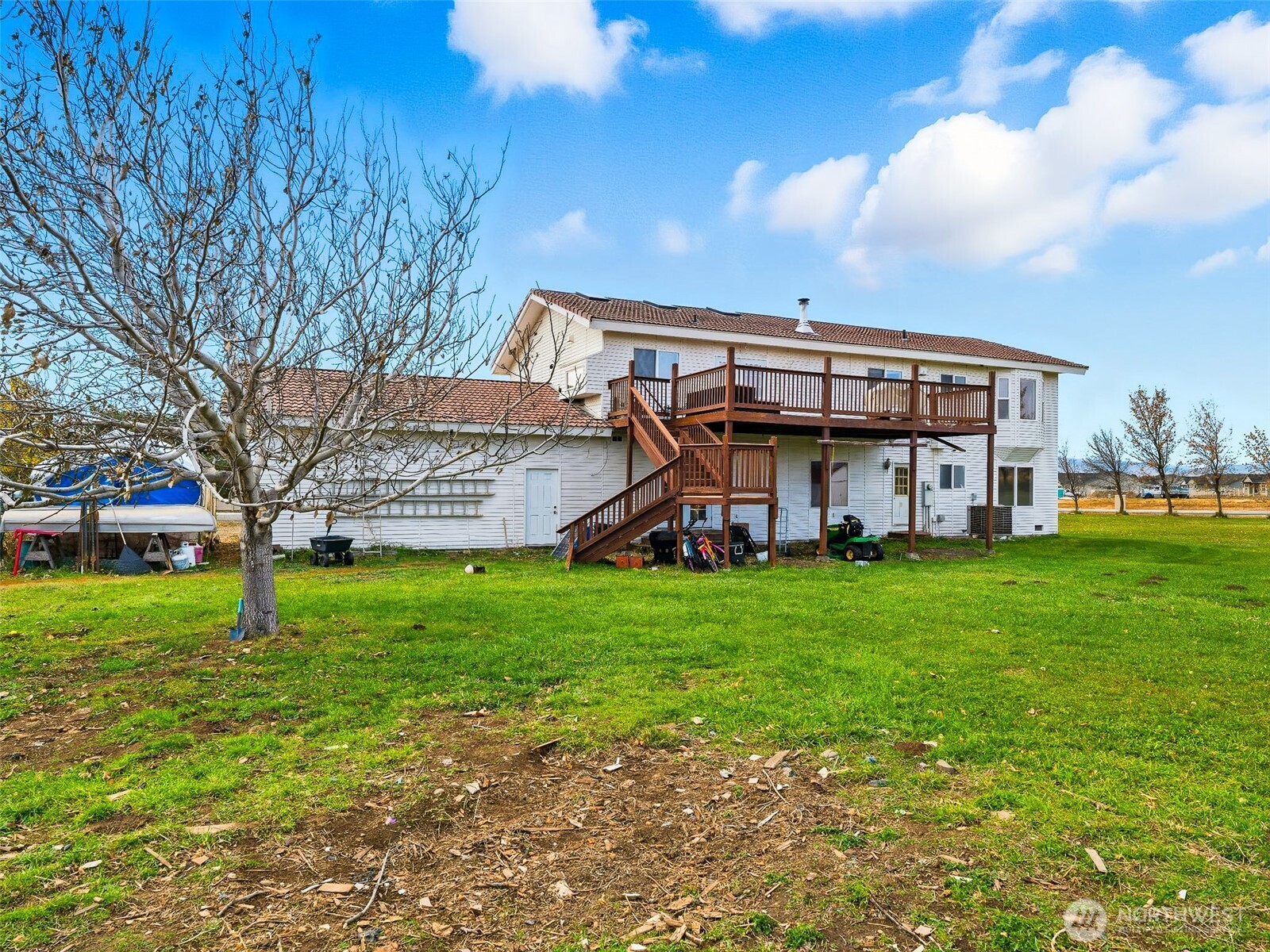 430 Gail Road Ellensburg, WA 98926 - Photo 40 of 40 a view of a house with a yard