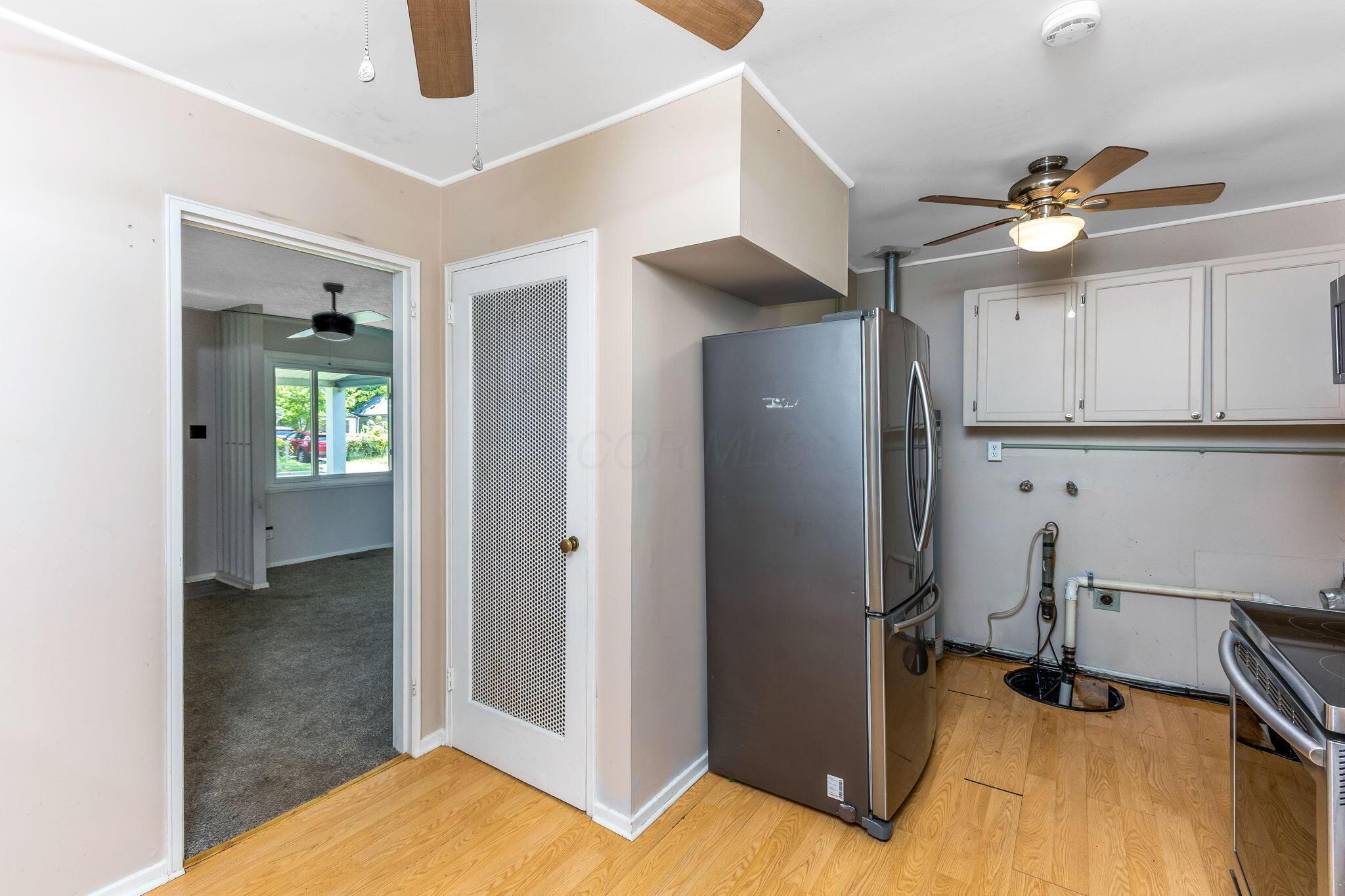 985 Bucknell Road Columbus, OH 43213 - Photo 10 of 34 18-web-or-mls-G02A0758