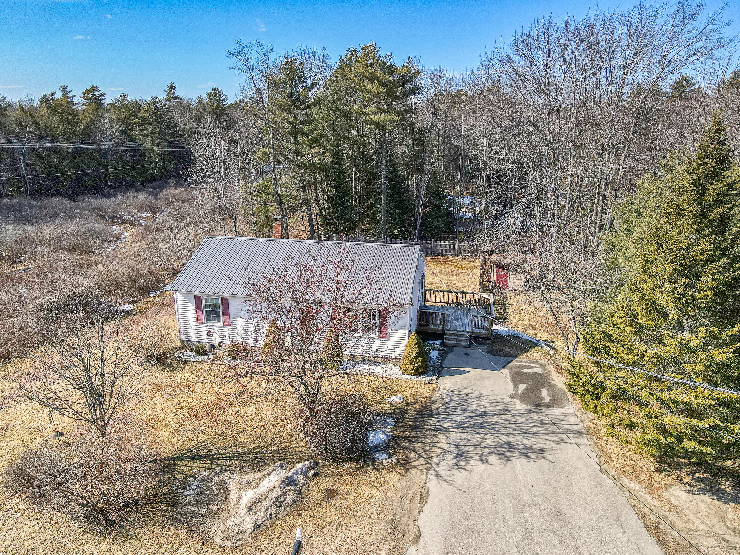 136 Middlesex Road Topsham, ME 04086 - Photo 2 of 45 108660ae-101