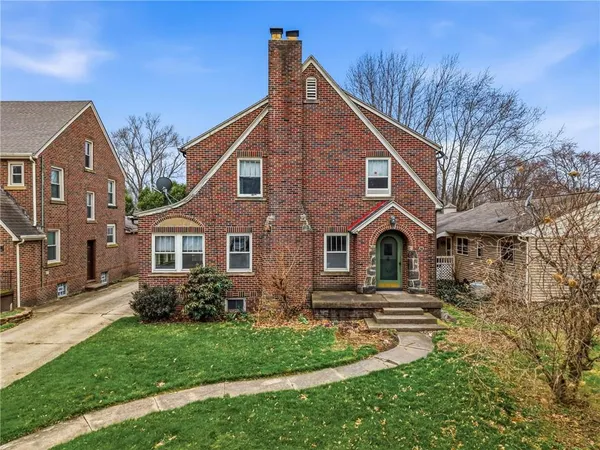 $180,000 | 479 Carley Avenue, Sharon, PA 16146