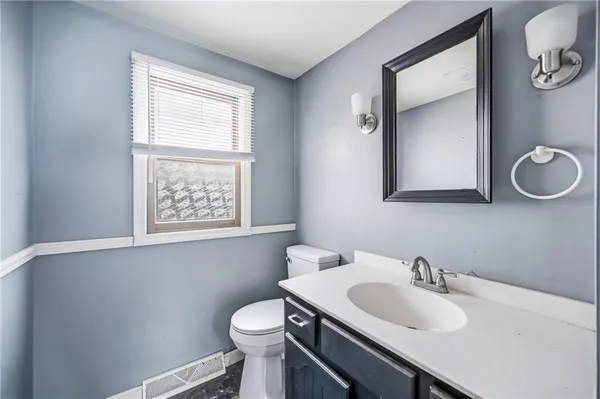 $180,000 | 479 Carley Avenue, Sharon, PA 16146