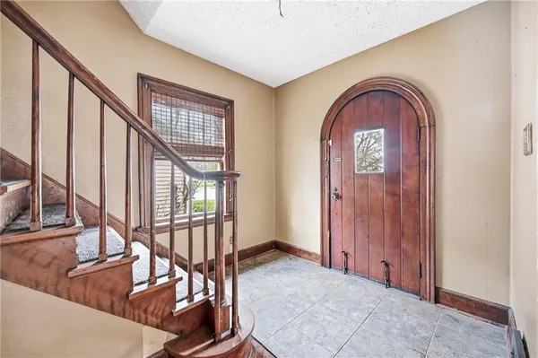 $180,000 | 479 Carley Avenue, Sharon, PA 16146