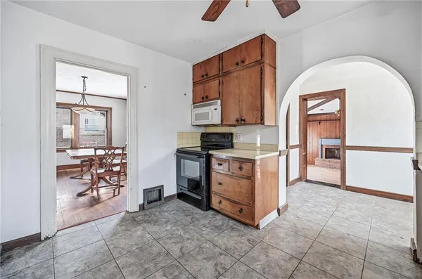 $180,000 | 479 Carley Avenue, Sharon, PA 16146