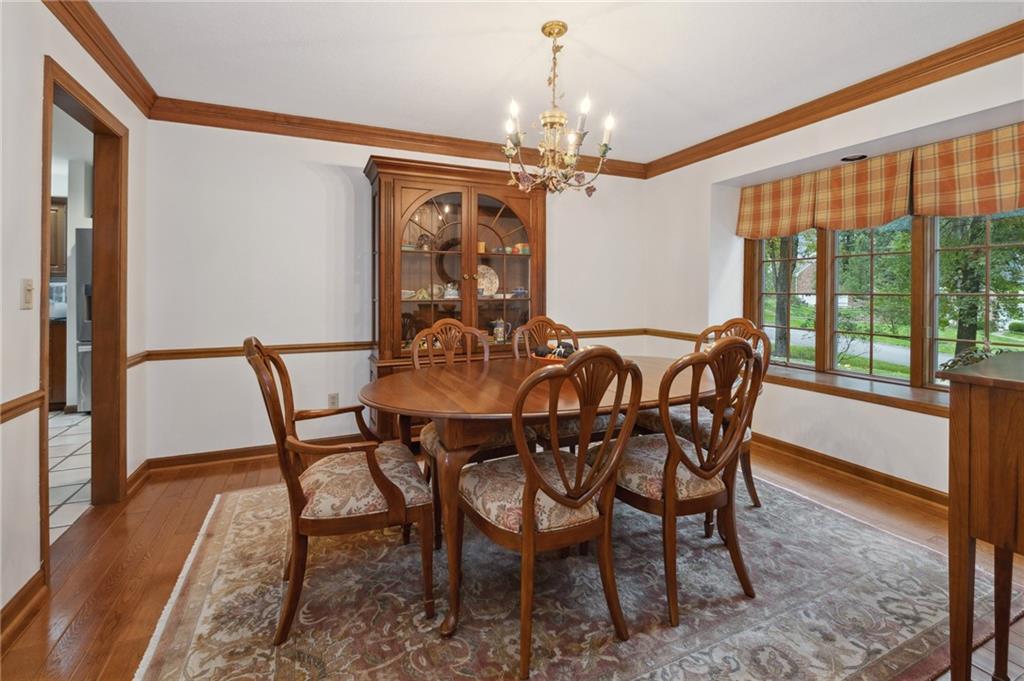 9780 Woodland Road North Pittsburgh, PA 15237 - Photo 18 of 47 Room For Your China Closet And A Large Table, Too.