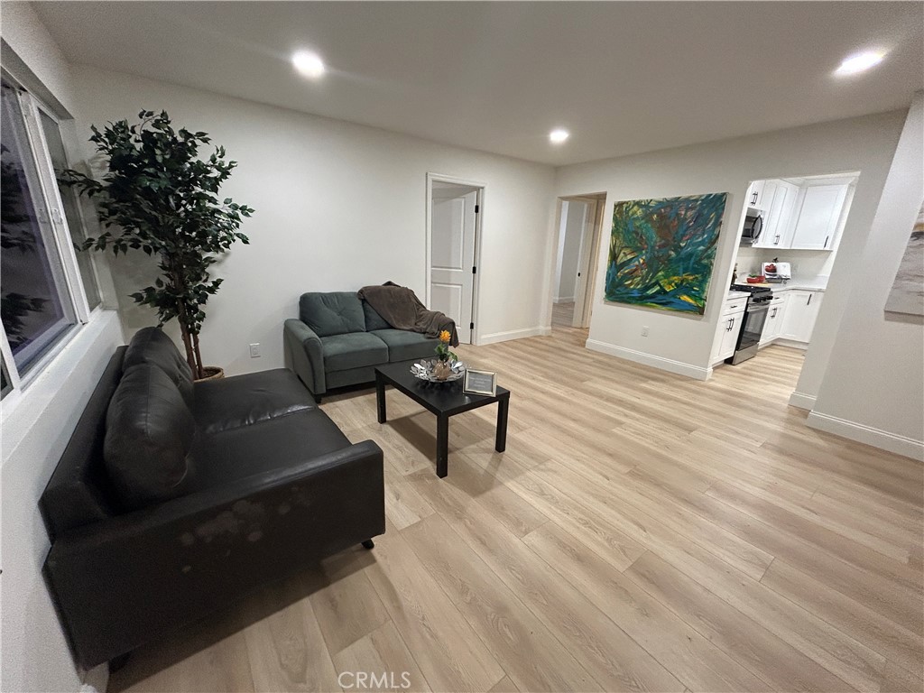 22428 Neptune Avenue Carson, CA 90745 - Photo 4 of 23