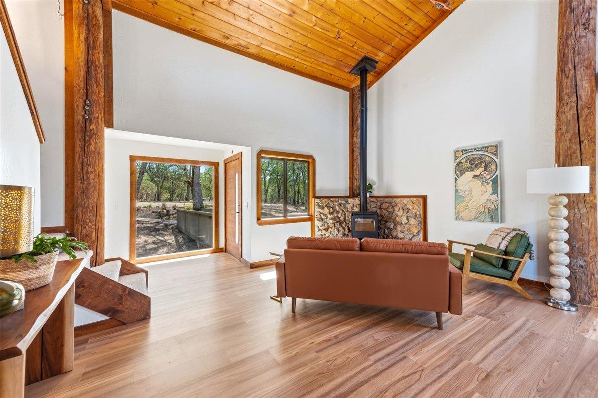 17500 Winding Oaks Road Grass Valley, CA 95949 - Photo 7 of 55