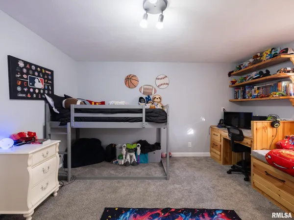 $325,000 | 1816 Whitetail Lane, Pekin, IL 61554