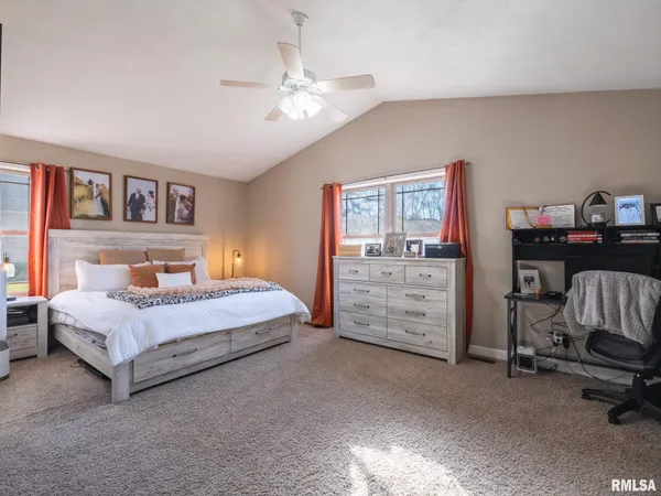 $325,000 | 1816 Whitetail Lane, Pekin, IL 61554