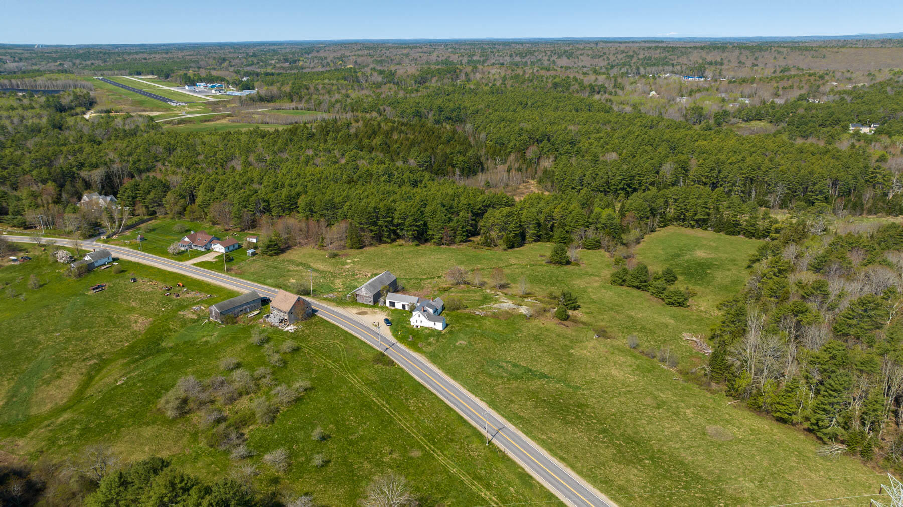 495 Birch Point Road Wiscasset, ME 04578 - Photo 6 of 21 pic-3