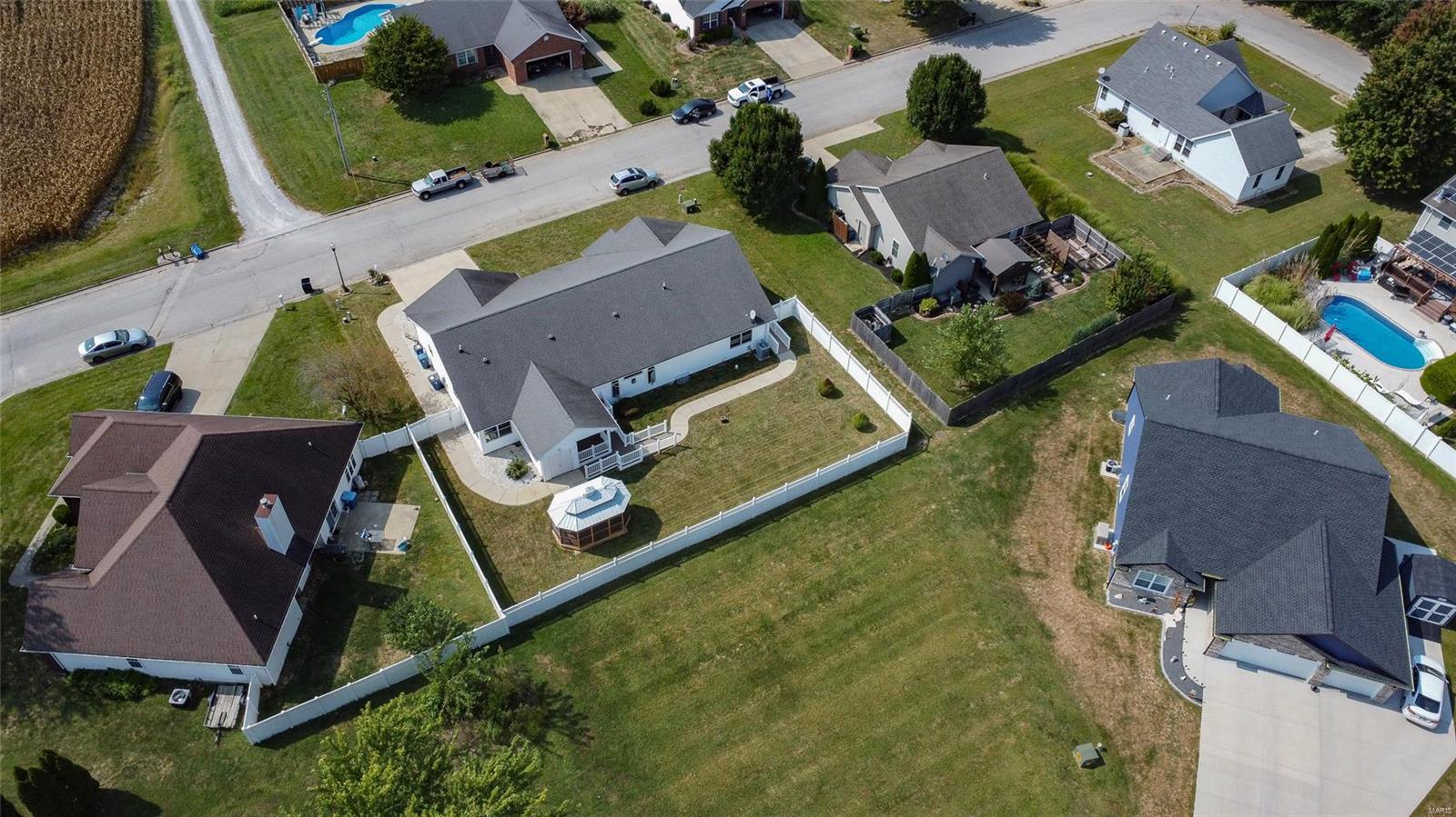 3507 Castelli Drive Alton, IL 62002 - Photo 14 of 47