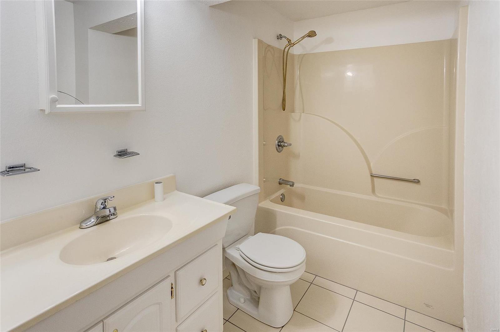 3507 Castelli Drive Alton, IL 62002 - Photo 42 of 47