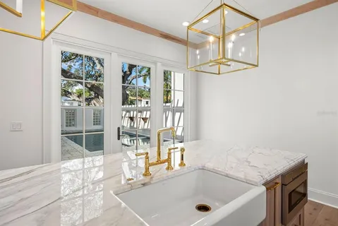 $3,450,000 | 805 17th Avenue Northeast, St. Petersburg, FL 33704