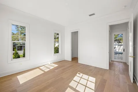 $3,450,000 | 805 17th Avenue Northeast, St. Petersburg, FL 33704