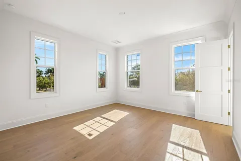 $3,450,000 | 805 17th Avenue Northeast, St. Petersburg, FL 33704