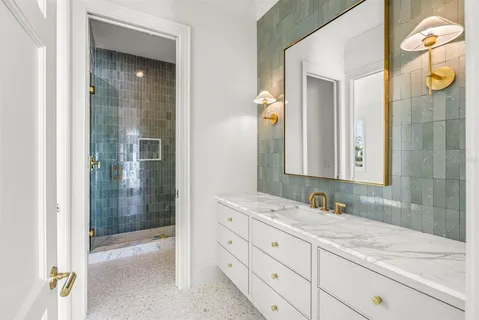 $3,450,000 | 805 17th Avenue Northeast, St. Petersburg, FL 33704