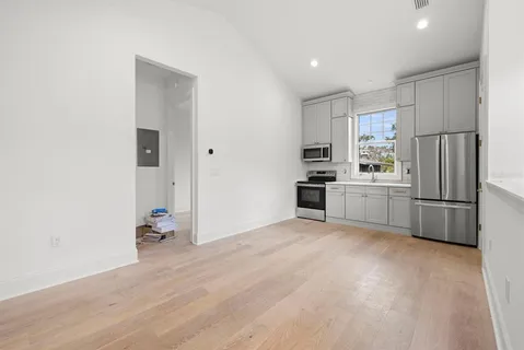 $3,450,000 | 805 17th Avenue Northeast, St. Petersburg, FL 33704