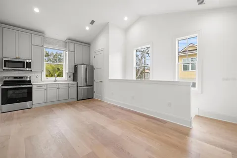 $3,450,000 | 805 17th Avenue Northeast, St. Petersburg, FL 33704