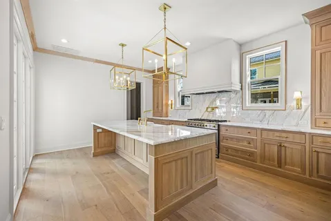 $3,450,000 | 805 17th Avenue Northeast, St. Petersburg, FL 33704