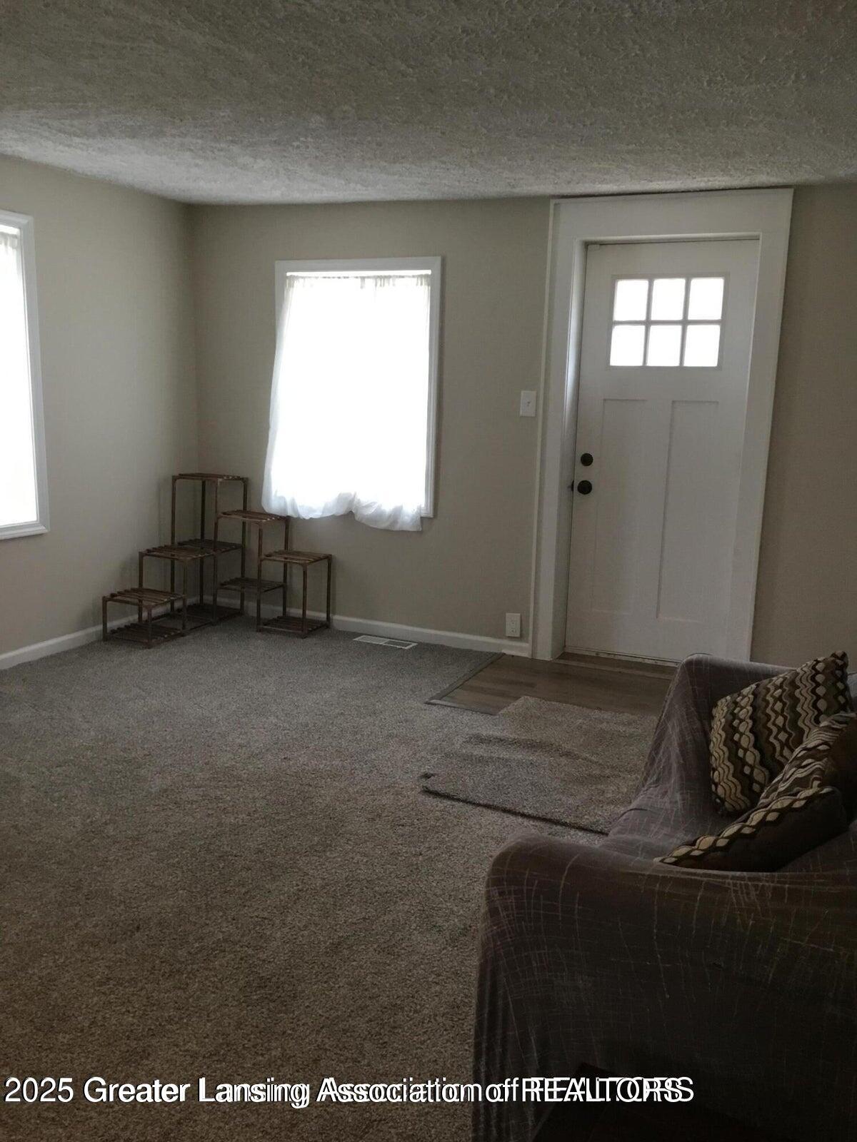 4615 Hughes Road Lansing, MI 48910 - Photo 7 of 21 20250327192522145299000000-o