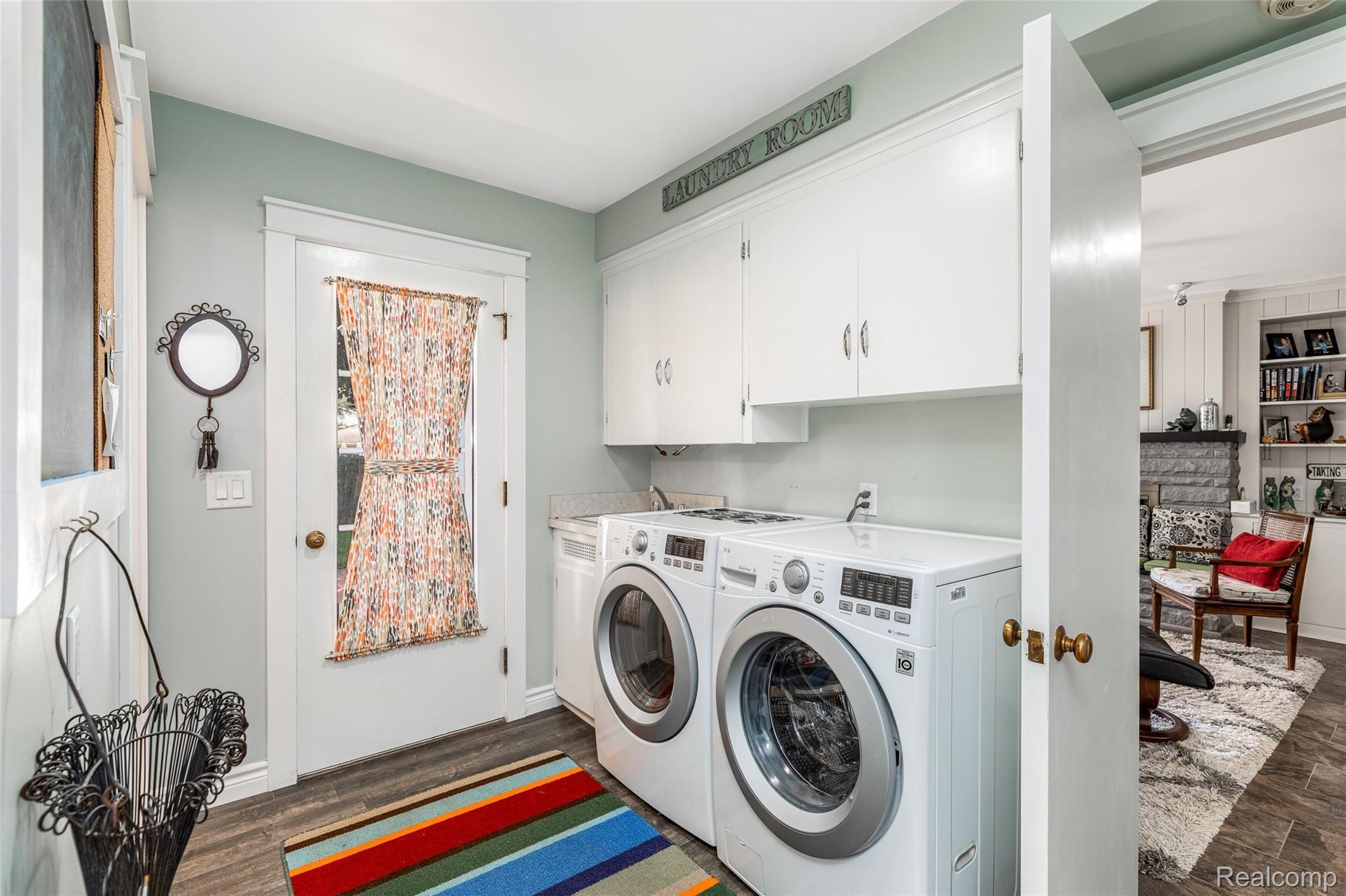 1028 Bower Street Howell, MI 48843 - Photo 12 of 35 25.Laundry