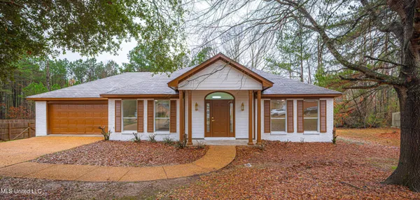 $245,600 | 807 Meadow Way Cove, Byram, MS 39272