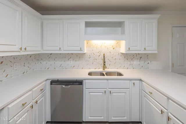 $249,500 | 807 Meadow Way Cove, Byram, MS 39272