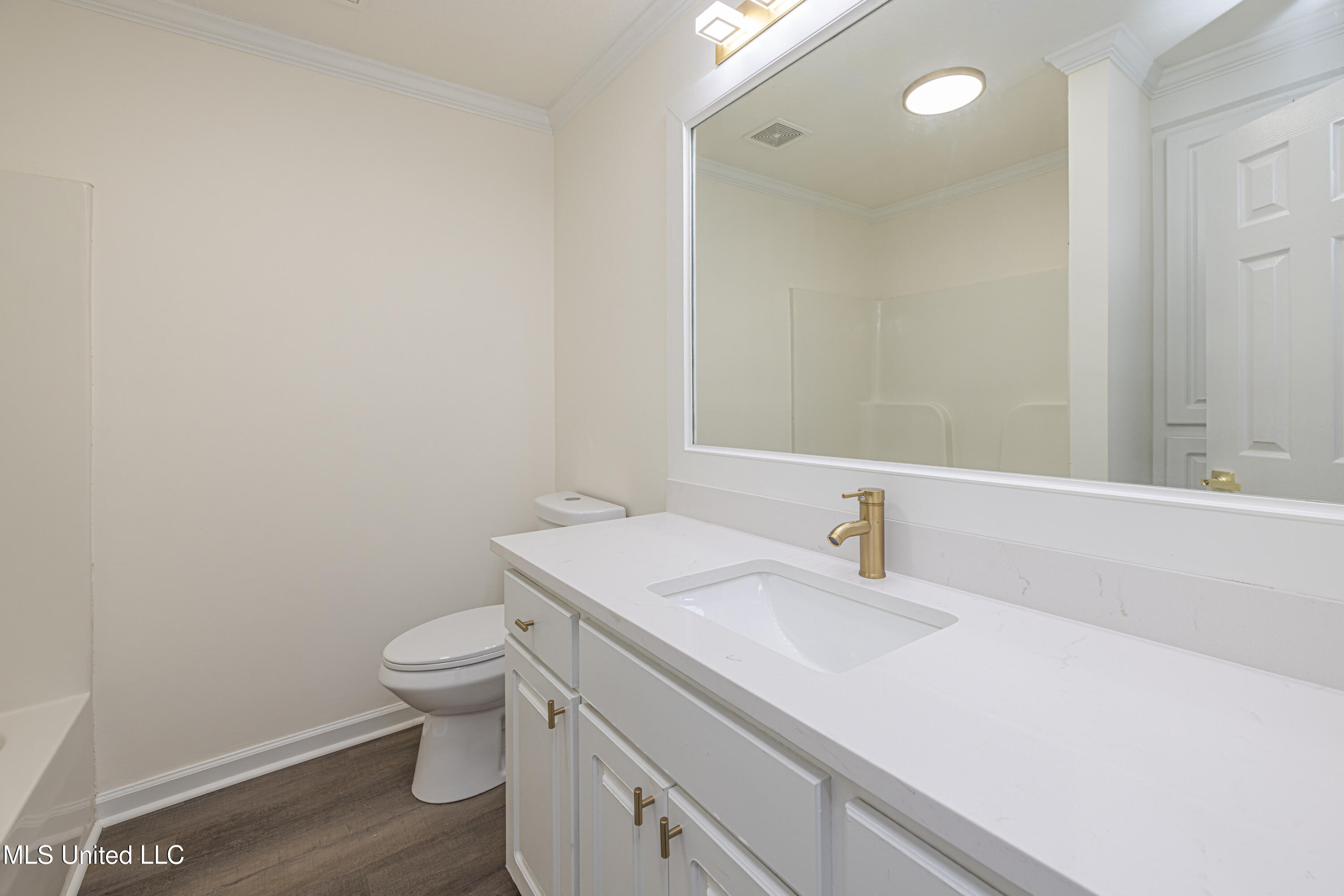 807 Meadow Way Cove Byram, MS 39272 - Photo 24 of 34 1R4A0977