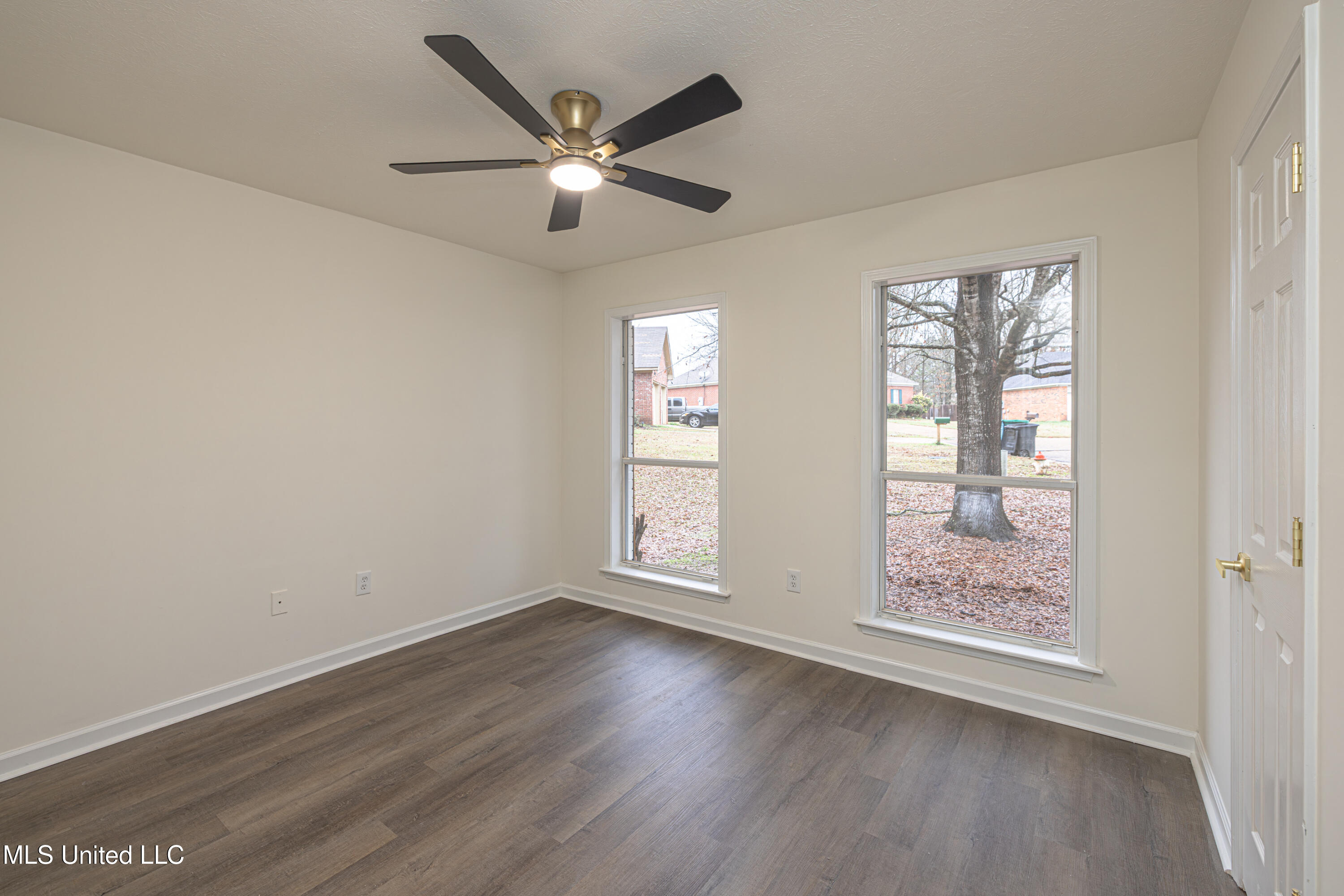 807 Meadow Way Cove Byram, MS 39272 - Photo 27 of 34 1R4A0974