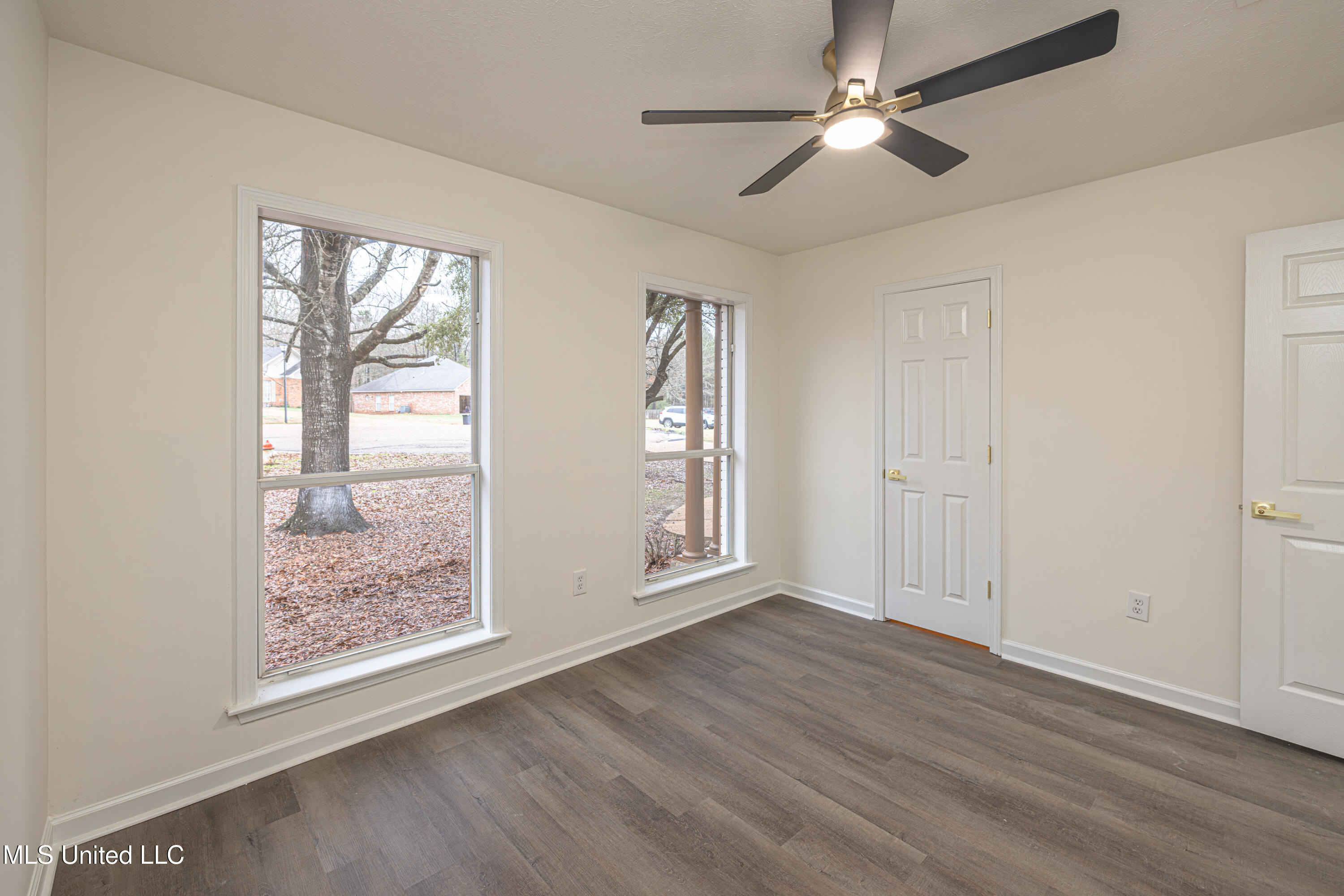 807 Meadow Way Cove Byram, MS 39272 - Photo 28 of 34 1R4A0975