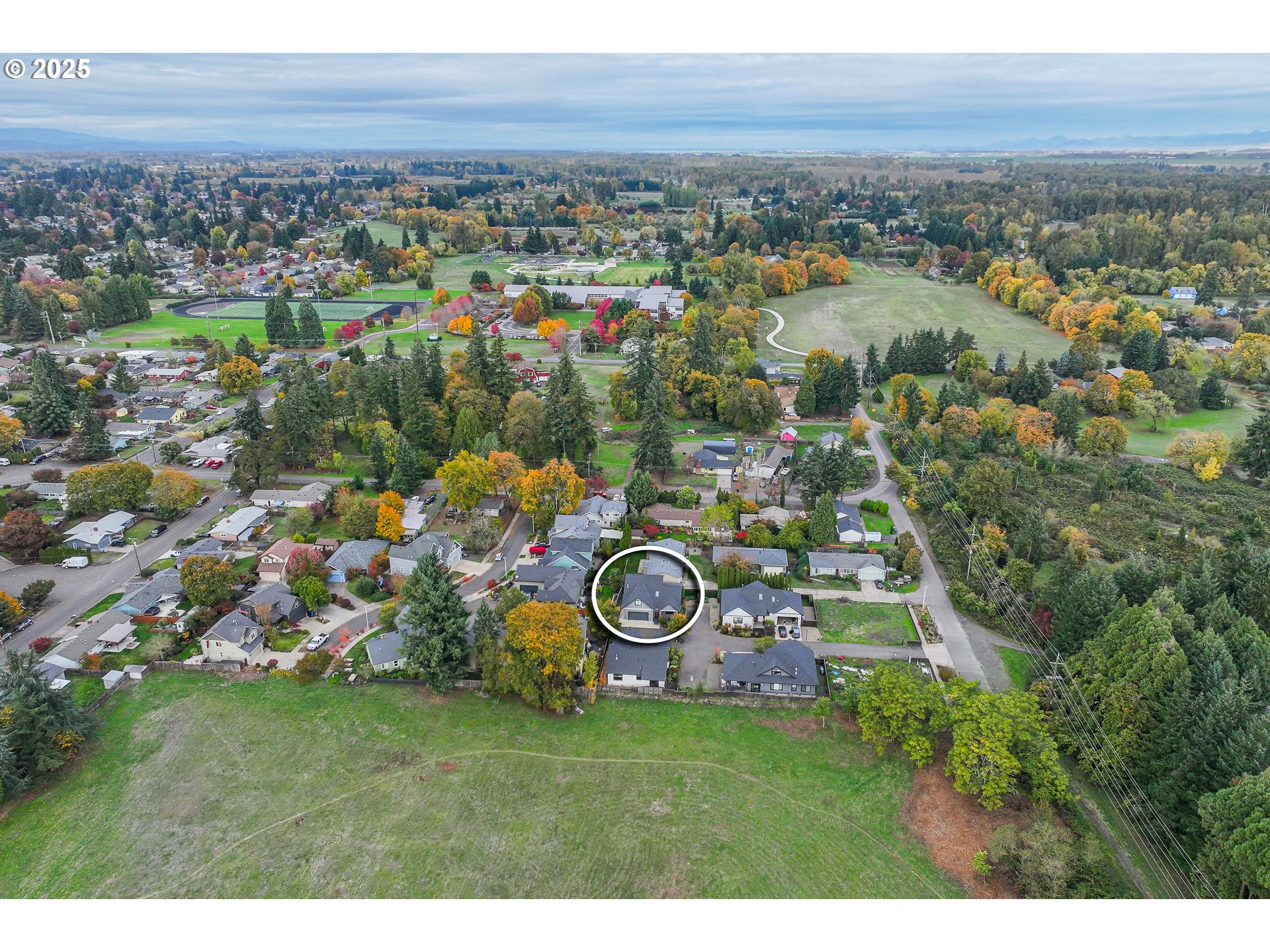 3352 Zane Lane Eugene, OR 97404 - Photo 29 of 42 a view of outdoor space and mountain view