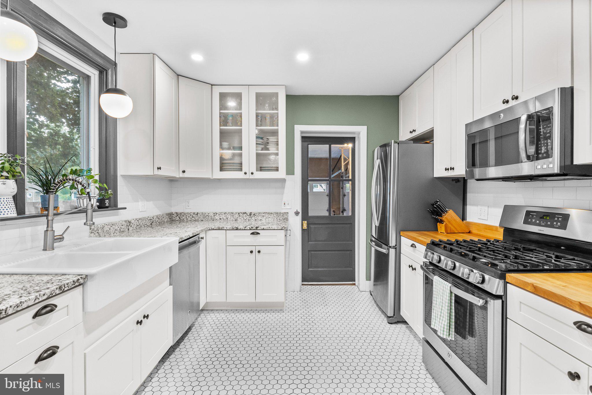 25 Edgewood Road Yardley, PA 19067 - Photo 11 of 46 Gallery Image 11