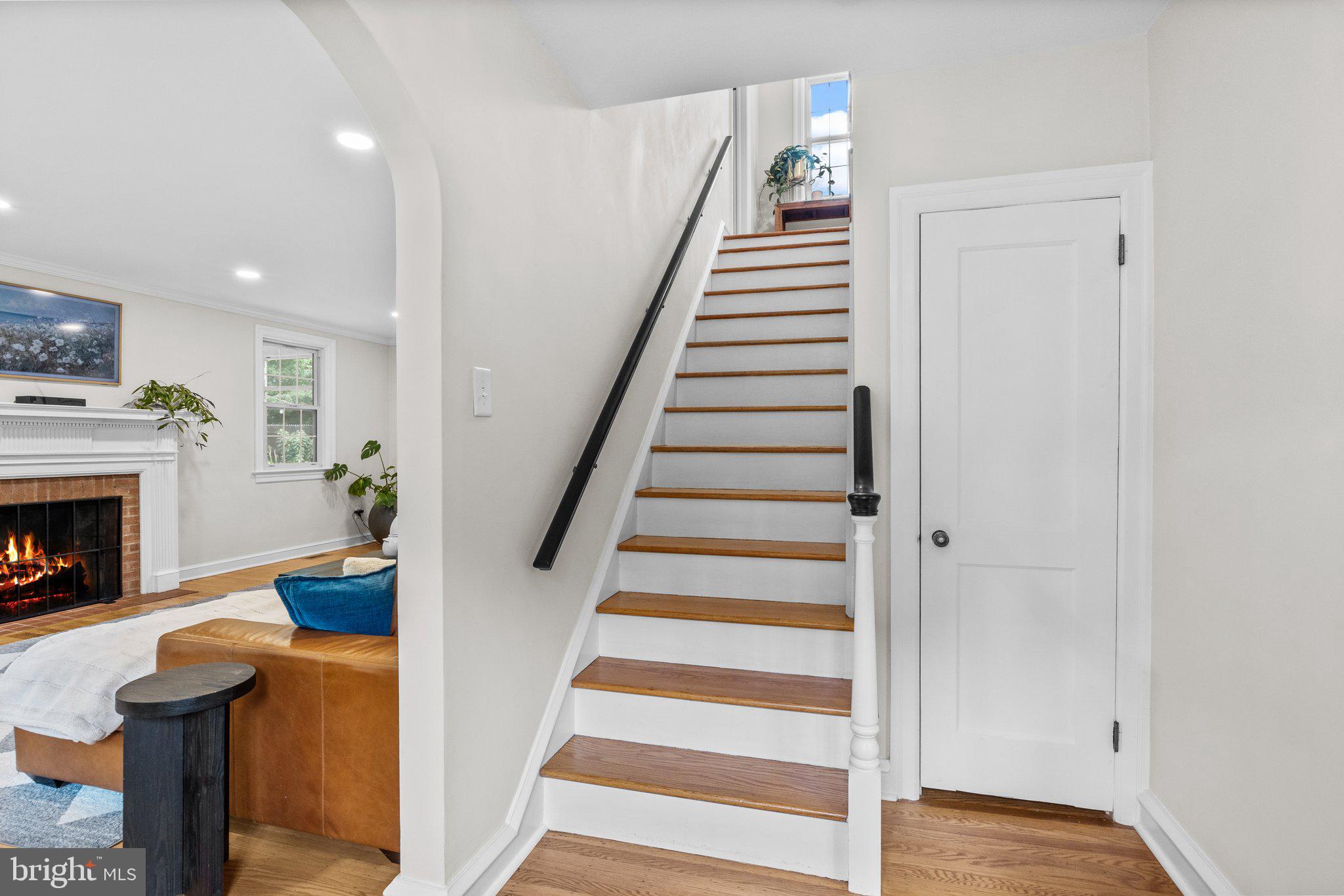 25 Edgewood Road Yardley, PA 19067 - Photo 5 of 46 Gallery Image 5