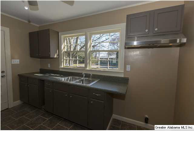 124 Red Lane Road Birmingham, AL 35215 - Photo 8 of 29