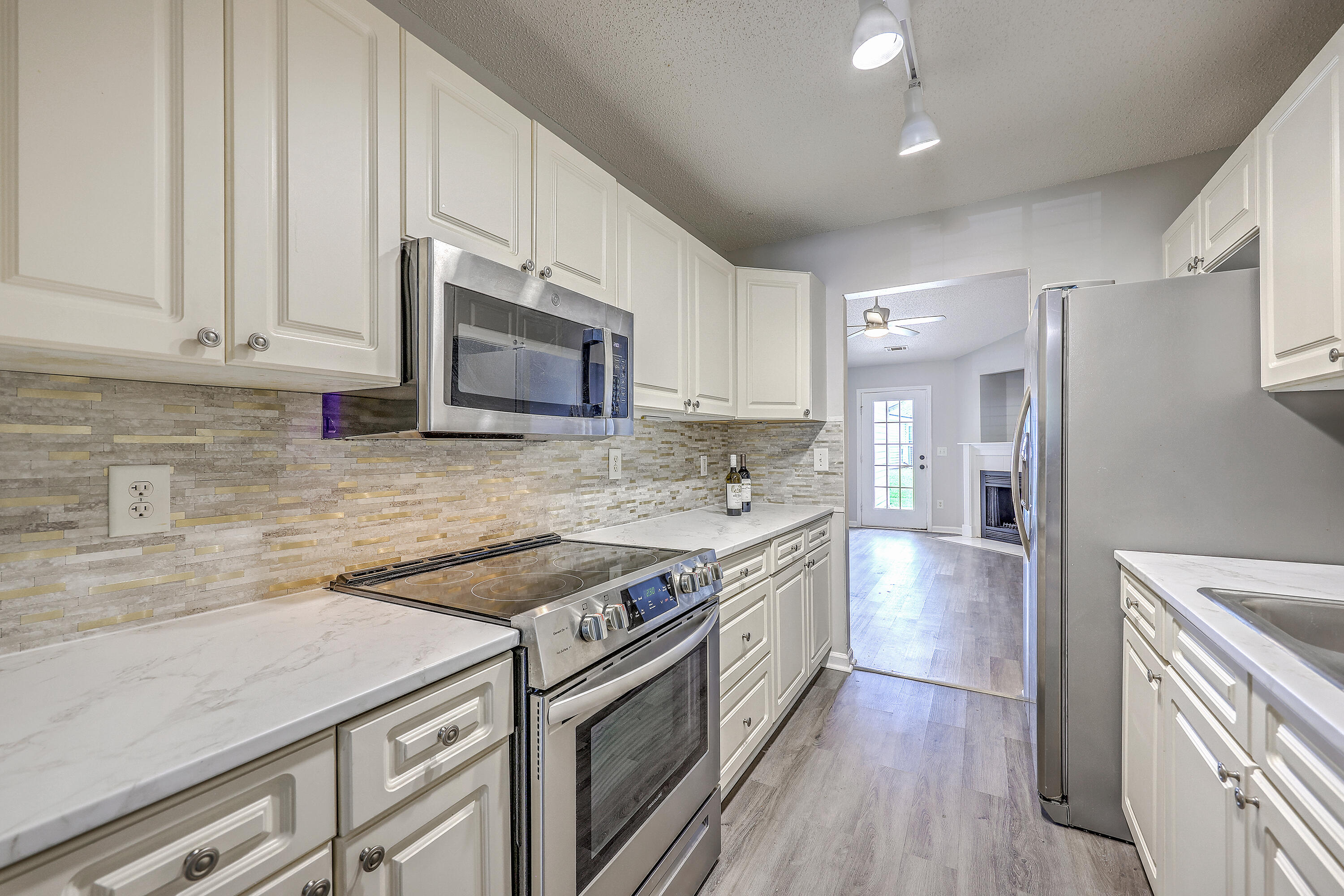 8028 Vermont Road North Charleston, SC 29418 - Photo 11 of 41 ZYN_9655_56_57_58_59_60_61