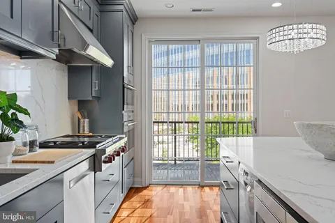 $899,000 | 406 Regatta Drive, Philadelphia, PA 19146
