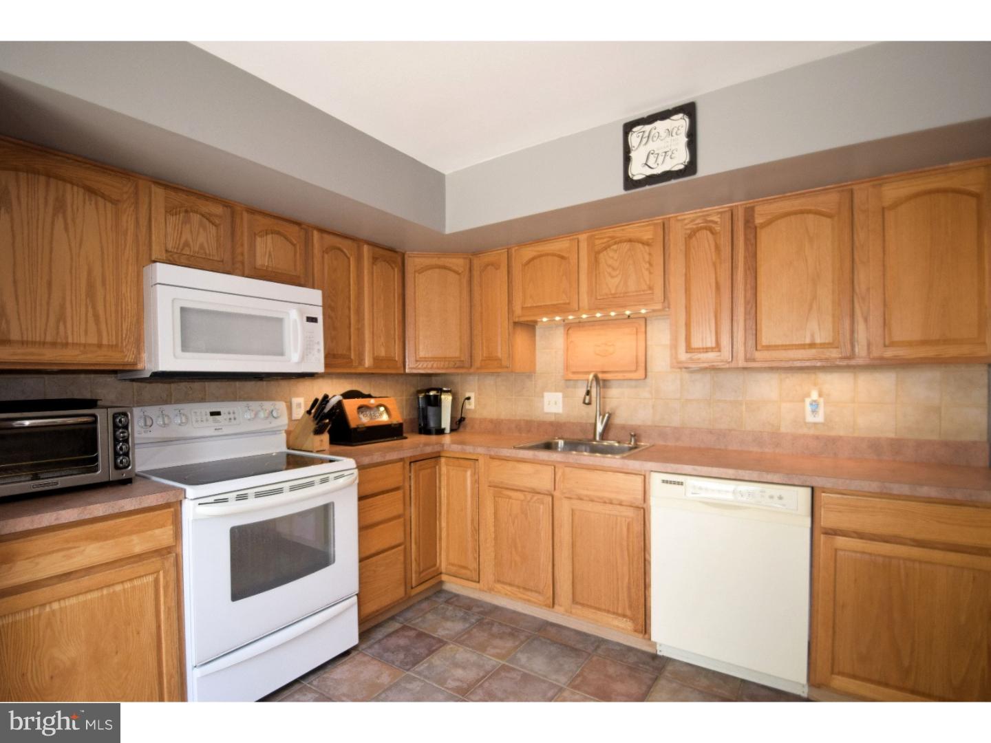 2033 Clonmel Road Harleysville, PA 19438 - Photo 8 of 25
