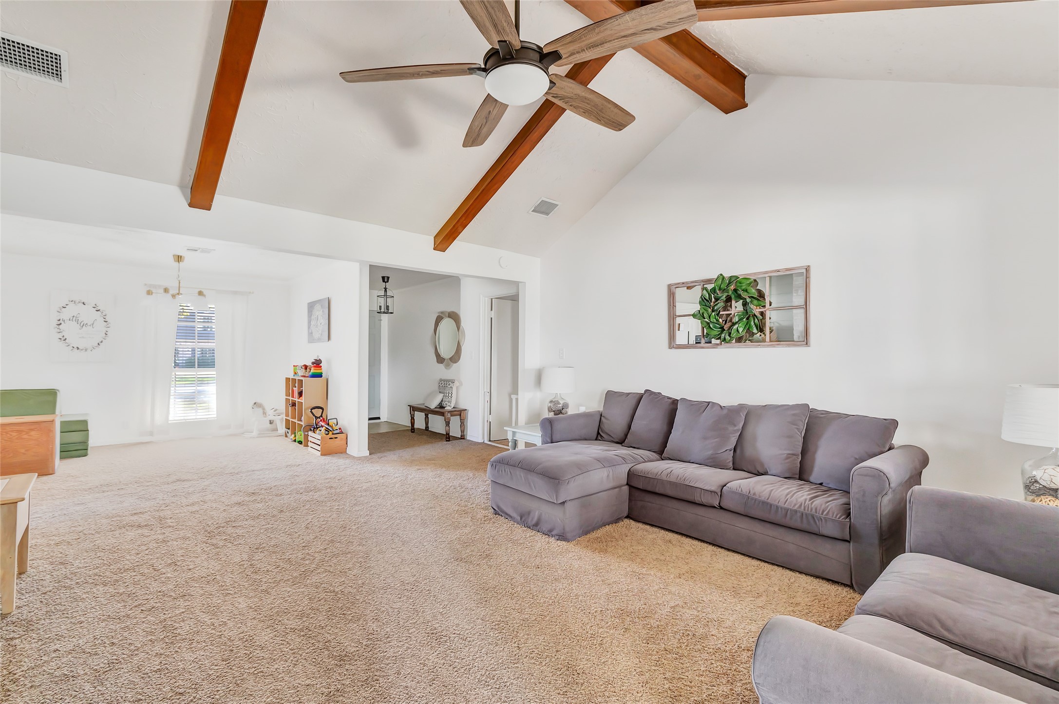 3 Baron's Place Conroe, TX 77304 - Photo 8 of 28 a living room with furniture