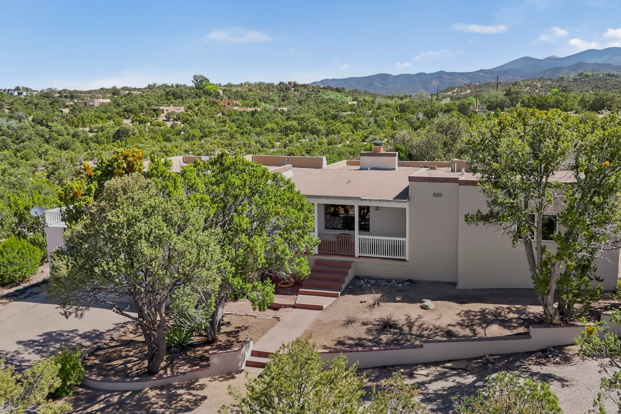 1064 Bishops Lodge Road Santa Fe, NM 87501 - Photo 6 of 40