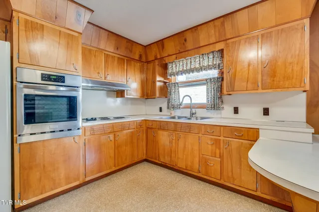 $198,000 | 318 Meadow Lark Street, Weber City, VA 24290