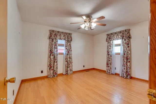 $198,000 | 318 Meadow Lark Street, Weber City, VA 24290