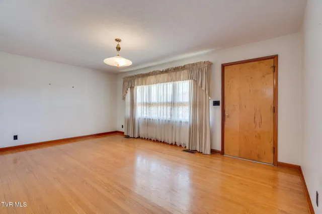 $198,000 | 318 Meadow Lark Street, Weber City, VA 24290