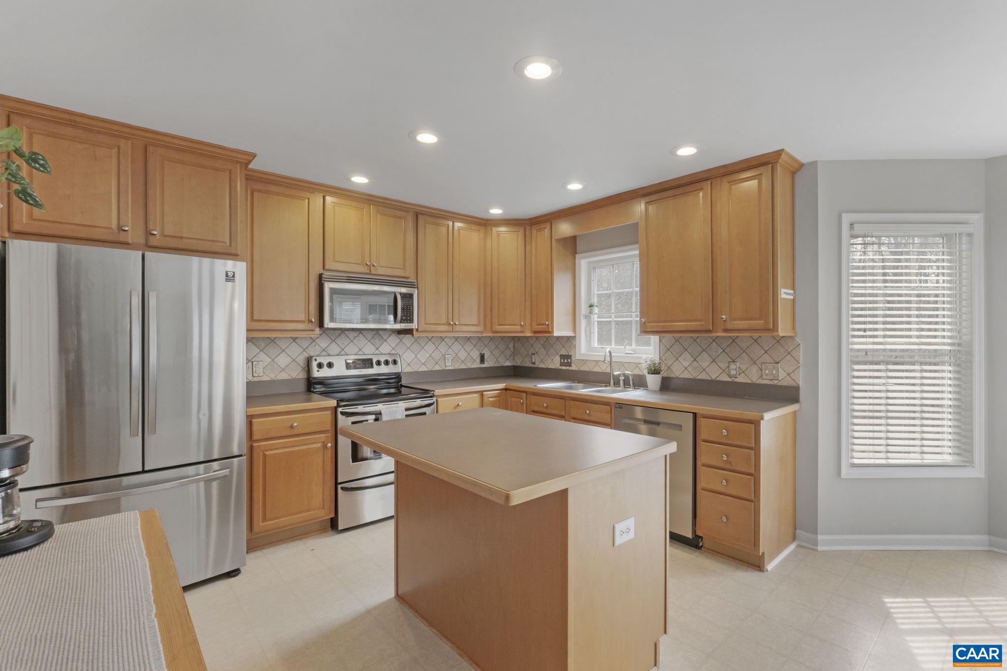 103 Riverside Drive Palmyra, VA 22963 - Photo 8 of 41 kitchen full view