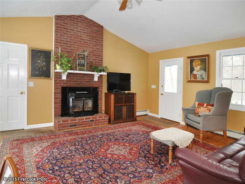 46 Falcon Ridge Drive Exeter, RI 02822 - Photo 14 of 25 Den/Family/Great Room.