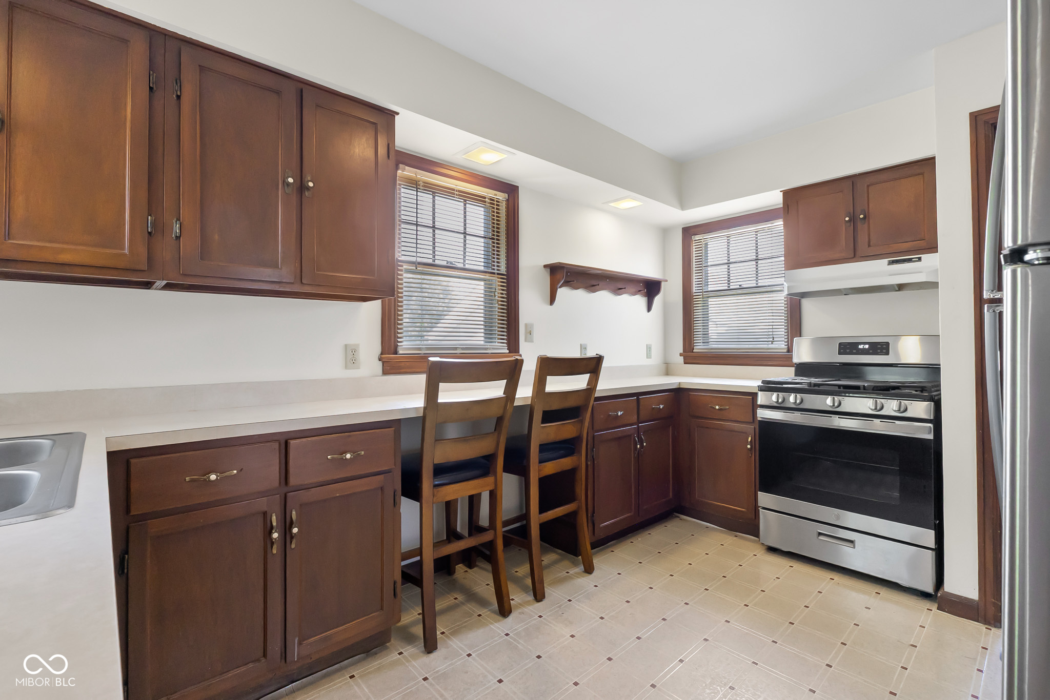 813 Central Place Columbus, IN 47201 - Photo 17 of 43