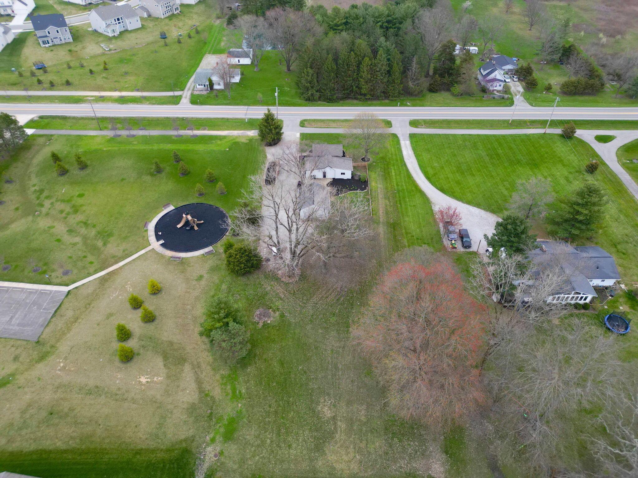 5744 N Road Lewis Center, OH 43035 - Photo 7 of 41 7-web-or-mls-DJI_0094