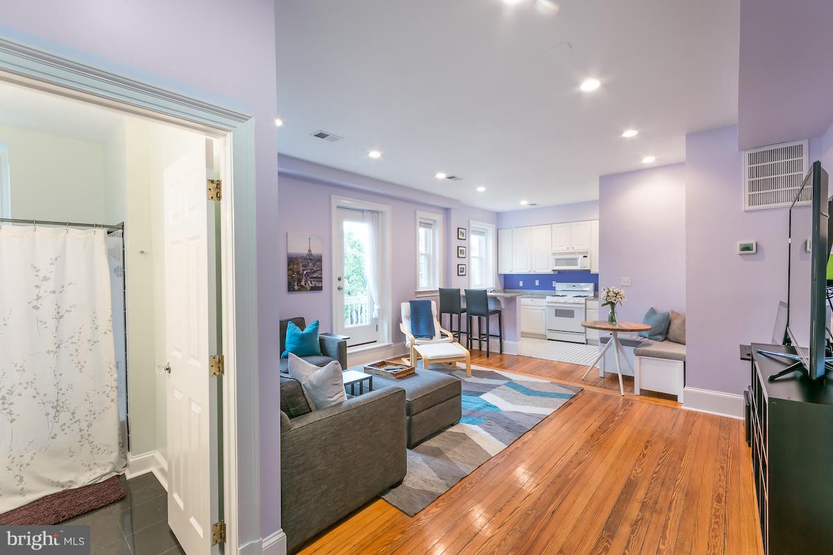 1423 R Street Northwest, Unit 302 Washington, DC 20009 - Photo 2 of 12 Welcome to #302